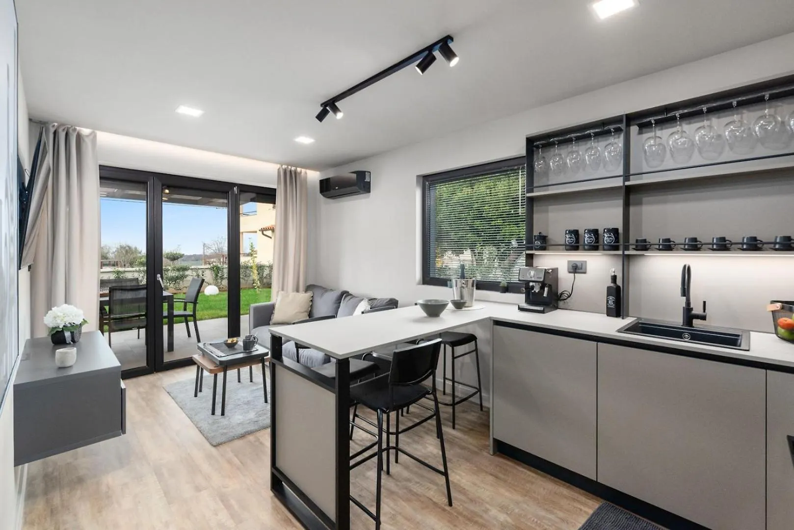 Vakantiehuis Holiday House Romano Poreč